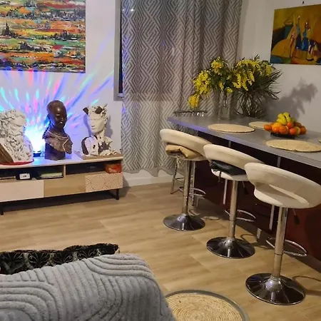 Large 2-room * Antibes